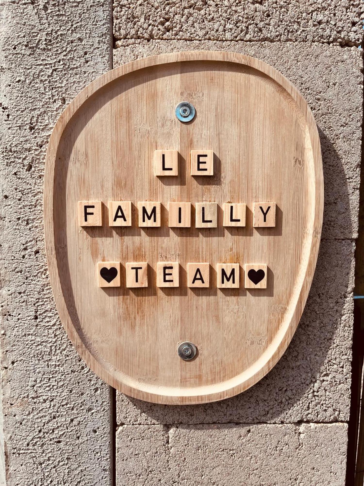 Hotel Le Familly Team Ardres Exterior foto